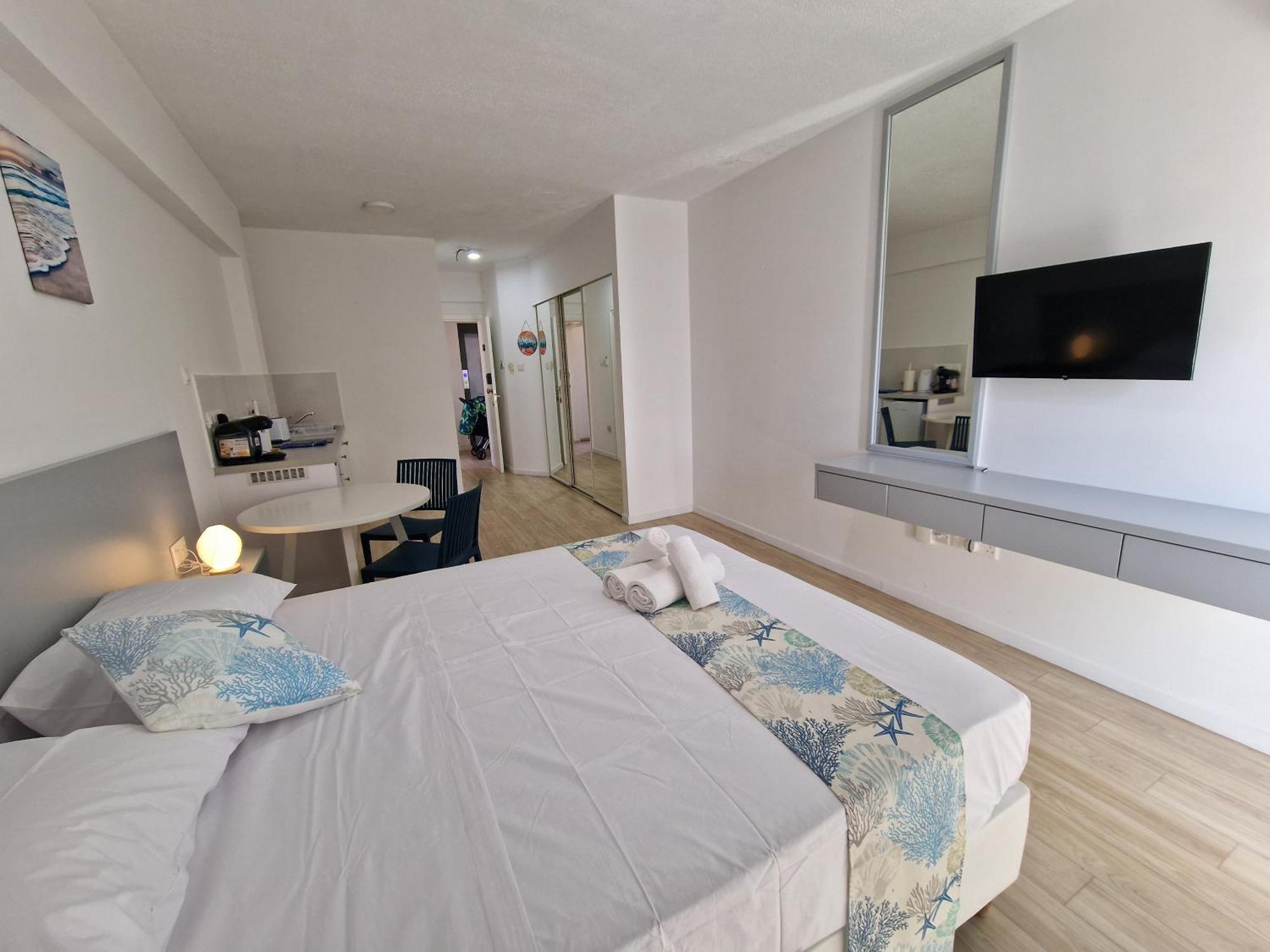 Kitieos Central Apts 100M From Finikoudes Beach Lárnaka Kültér fotó