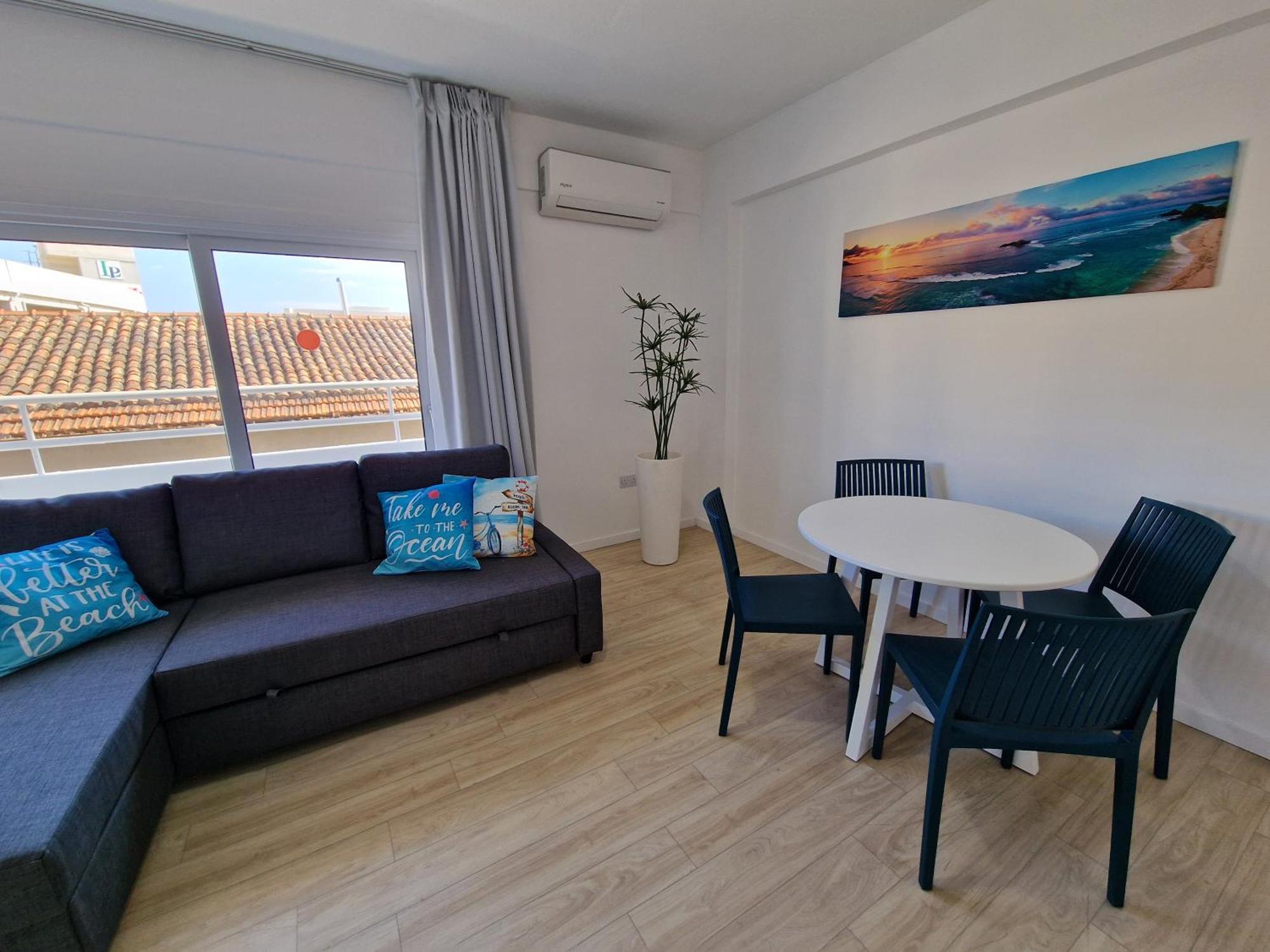 Kitieos Central Apts 100M From Finikoudes Beach Lárnaka Kültér fotó