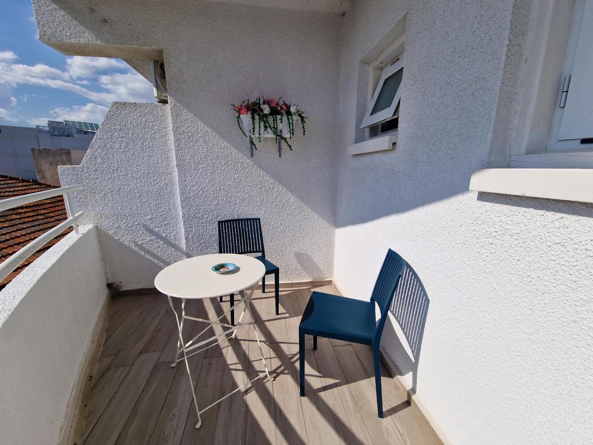 Kitieos Central Apts 100M From Finikoudes Beach Lárnaka Kültér fotó