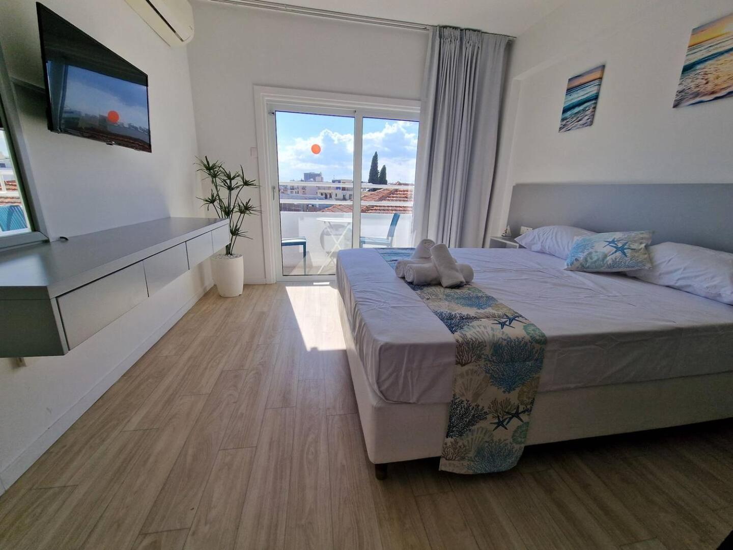 Kitieos Central Apts 100M From Finikoudes Beach Lárnaka Kültér fotó