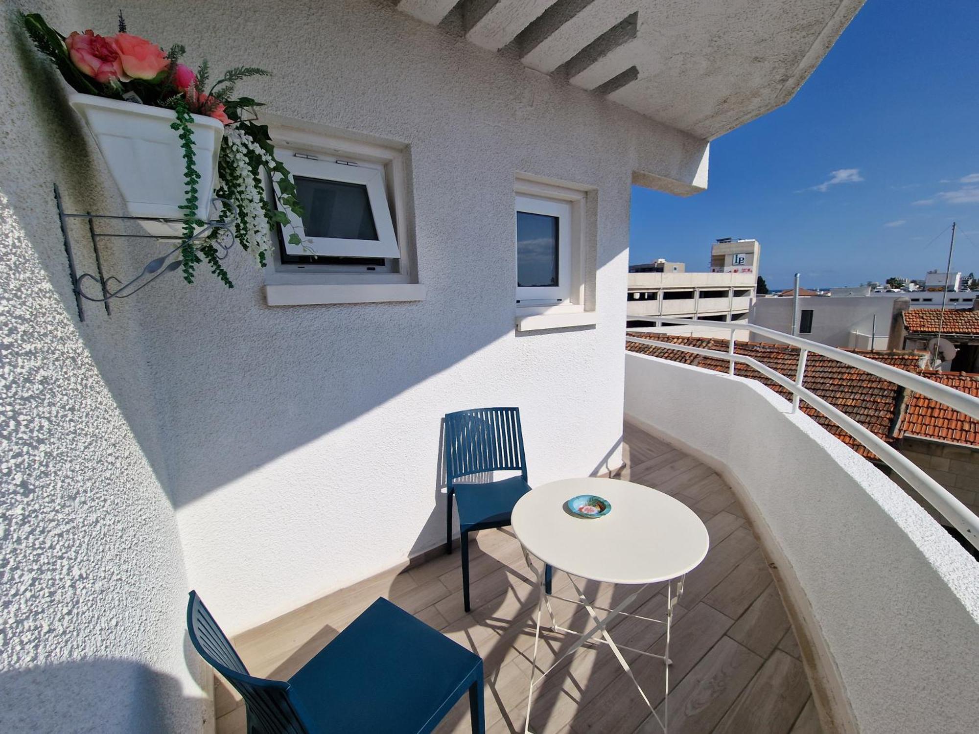 Kitieos Central Apts 100M From Finikoudes Beach Lárnaka Kültér fotó